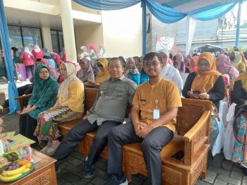 Camat Bojongsari Buka Lomba PKK Pondok Petir